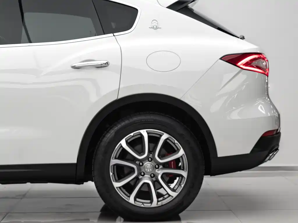 Maserati Levante — миниатюра 7