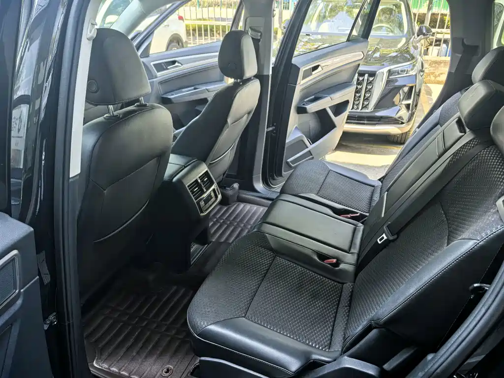 Volkswagen Teramont — миниатюра 10
