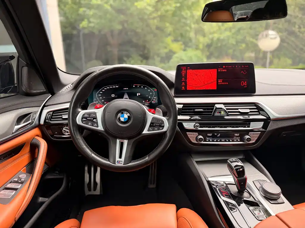 BMW M5 — миниатюра 18