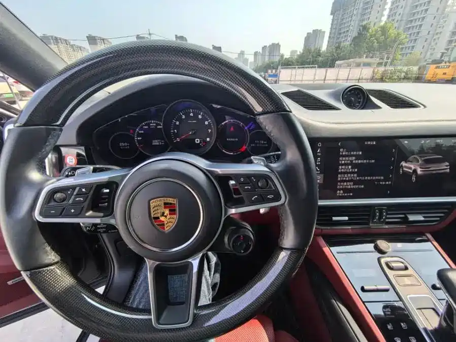 Porsche Cayenne — миниатюра 12