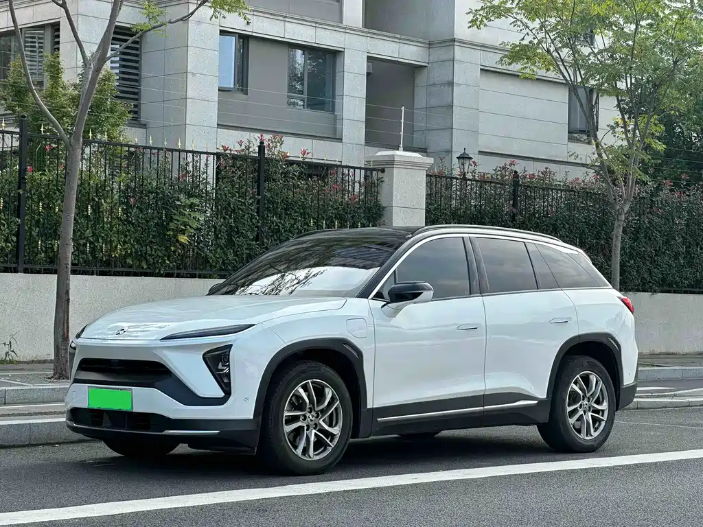 NIO ES6