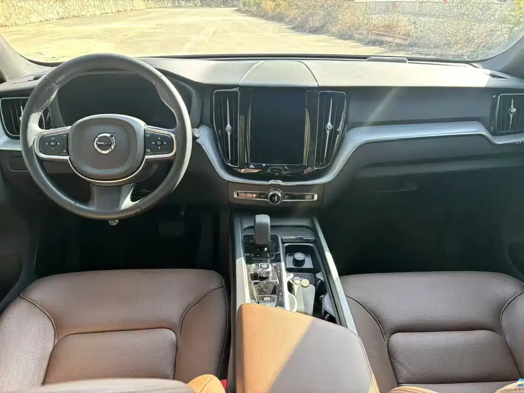 Volvo XC60 — миниатюра 4