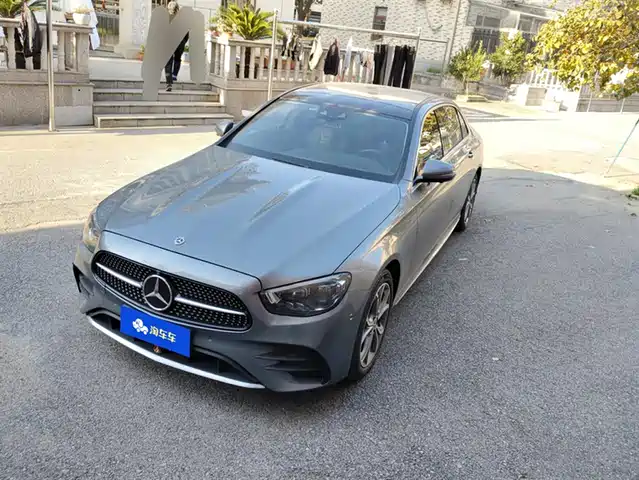 MERCEDES BENZ E CLASS