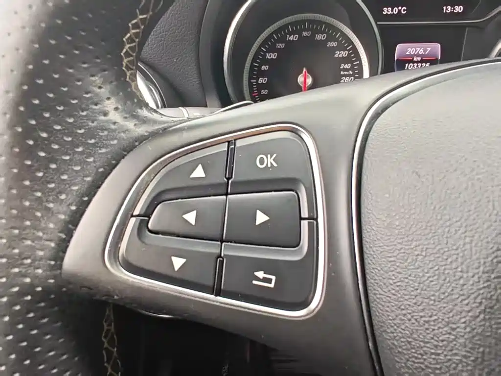 Mercedes-Benz GLA — миниатюра 12