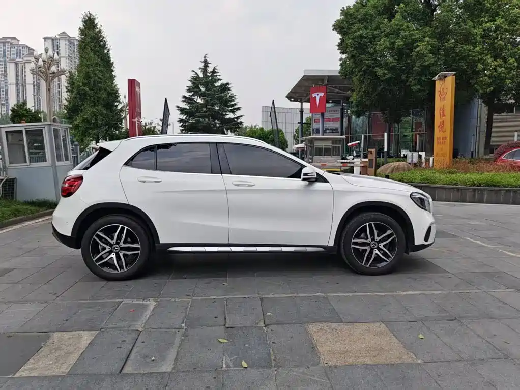Mercedes-Benz GLA — миниатюра 5