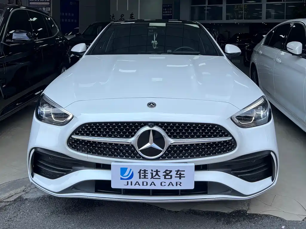 Mercedes-Benz C-Class — миниатюра 2