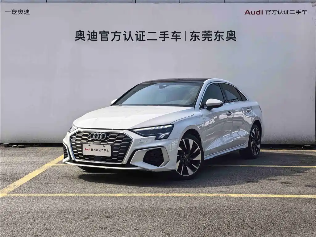 奥迪A3 2023款 A3L Limousine 35 TFSI 时尚运动型 2024