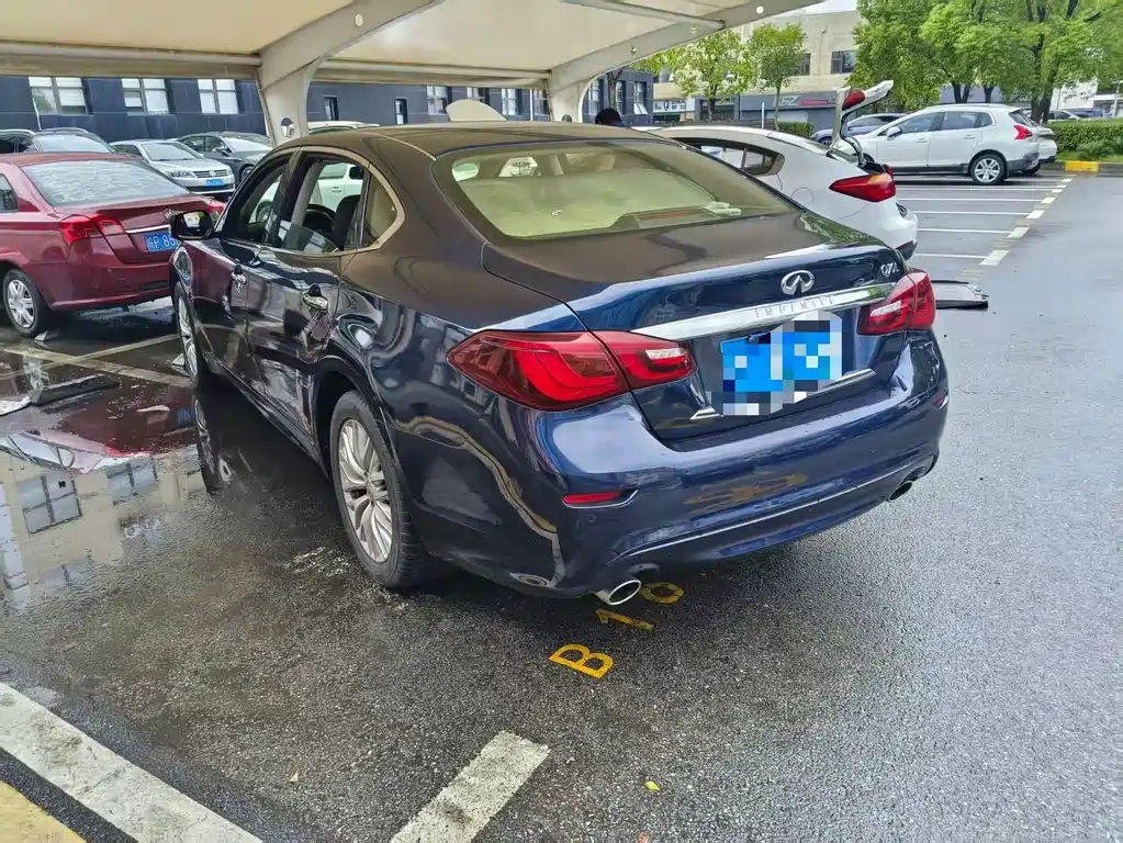 Infiniti Q70 — миниатюра 7