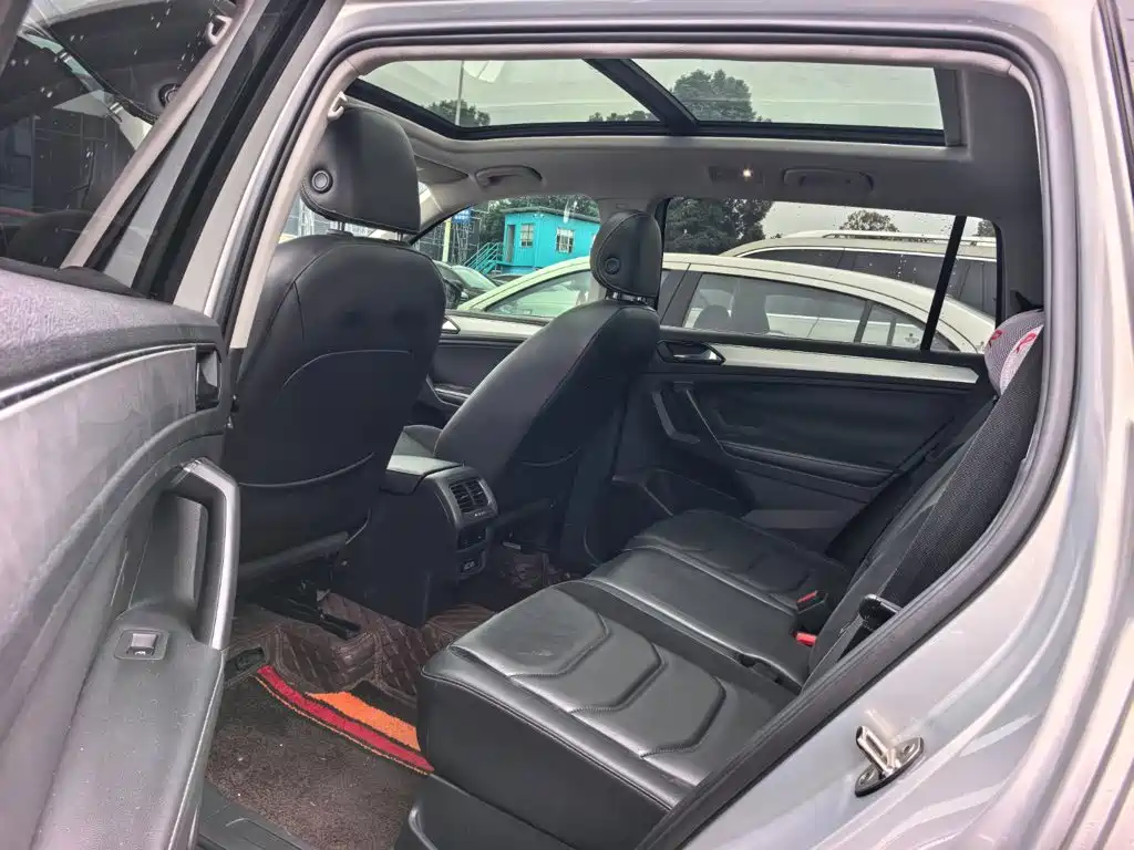 Volkswagen Tiguan L — миниатюра 10