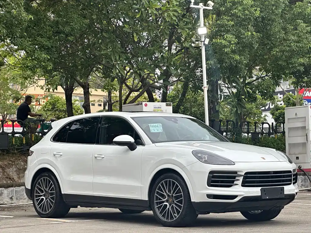 Porsche Cayenne — миниатюра 2