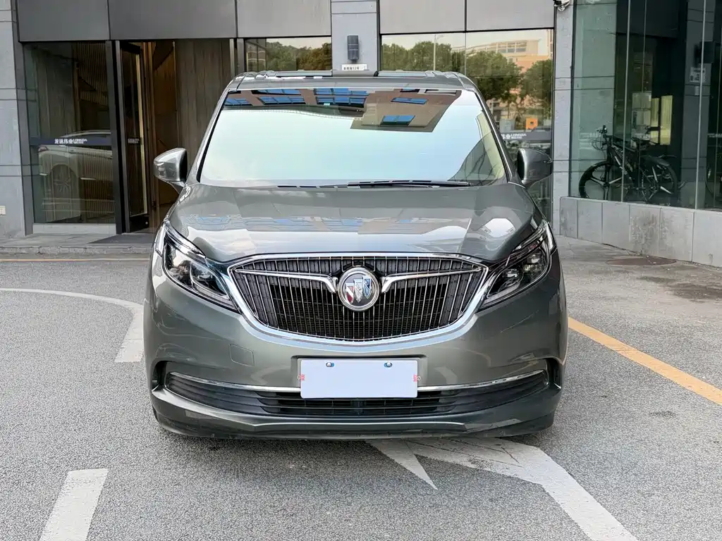 Buick GL8 — миниатюра 2