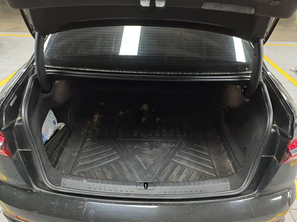 Audi A6L — миниатюра 7