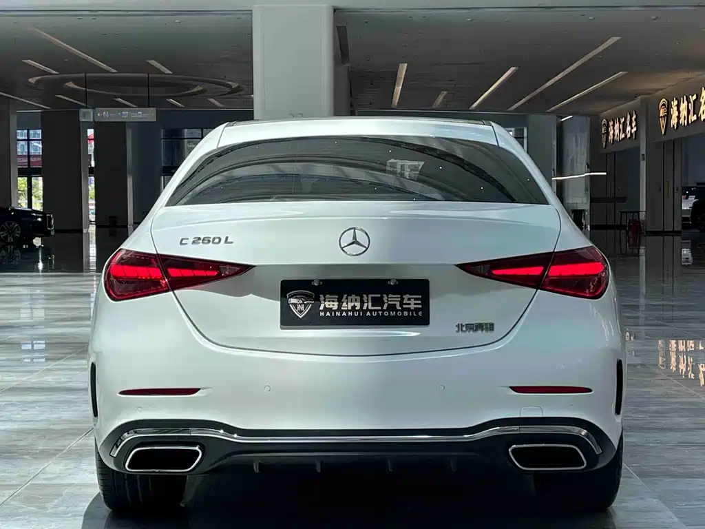 Mercedes-Benz C-Class — миниатюра 5