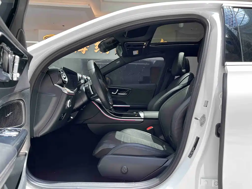 Mercedes-Benz C-Class — миниатюра 10