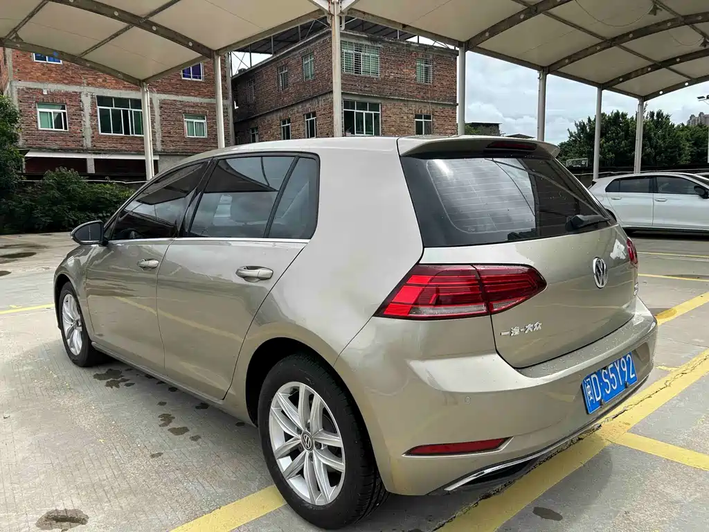Volkswagen Golf — миниатюра 7