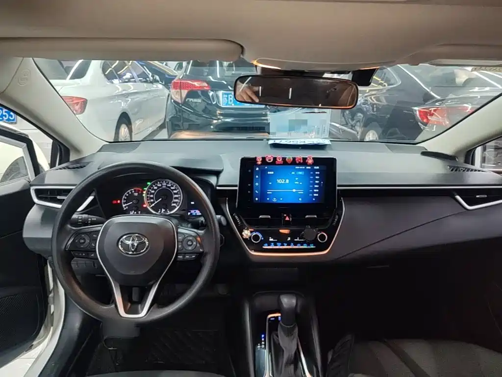 Toyota Corolla — миниатюра 10