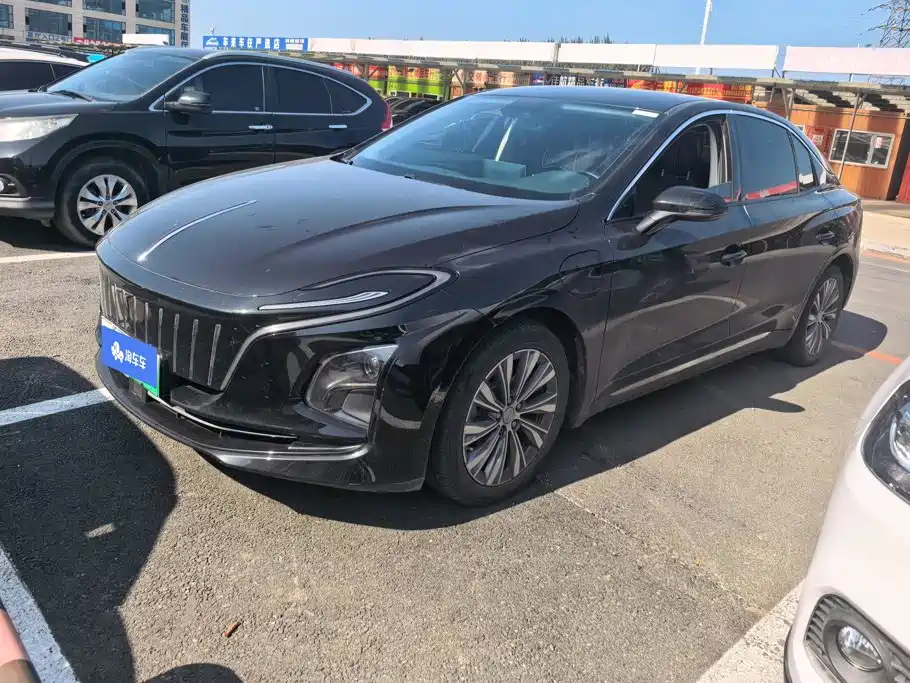 Hongqi Hongqi E-QM5