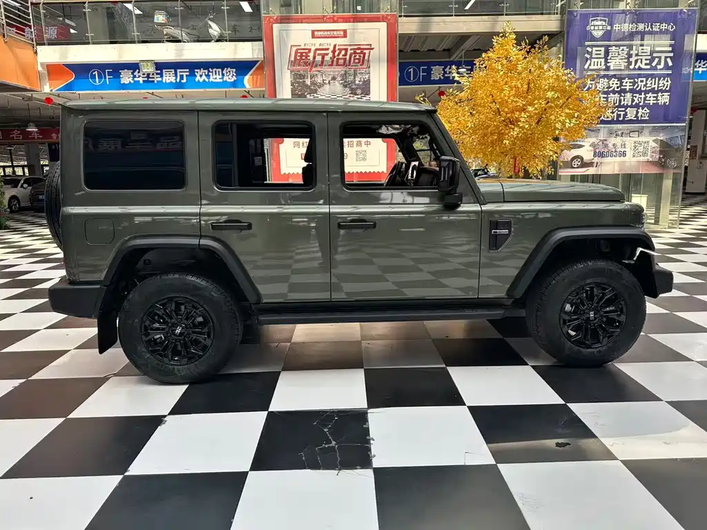 212 212 T01 — миниатюра 6