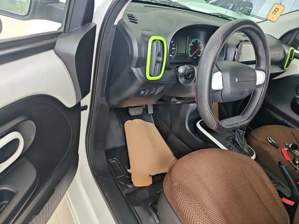 Roewe Clever — миниатюра 16