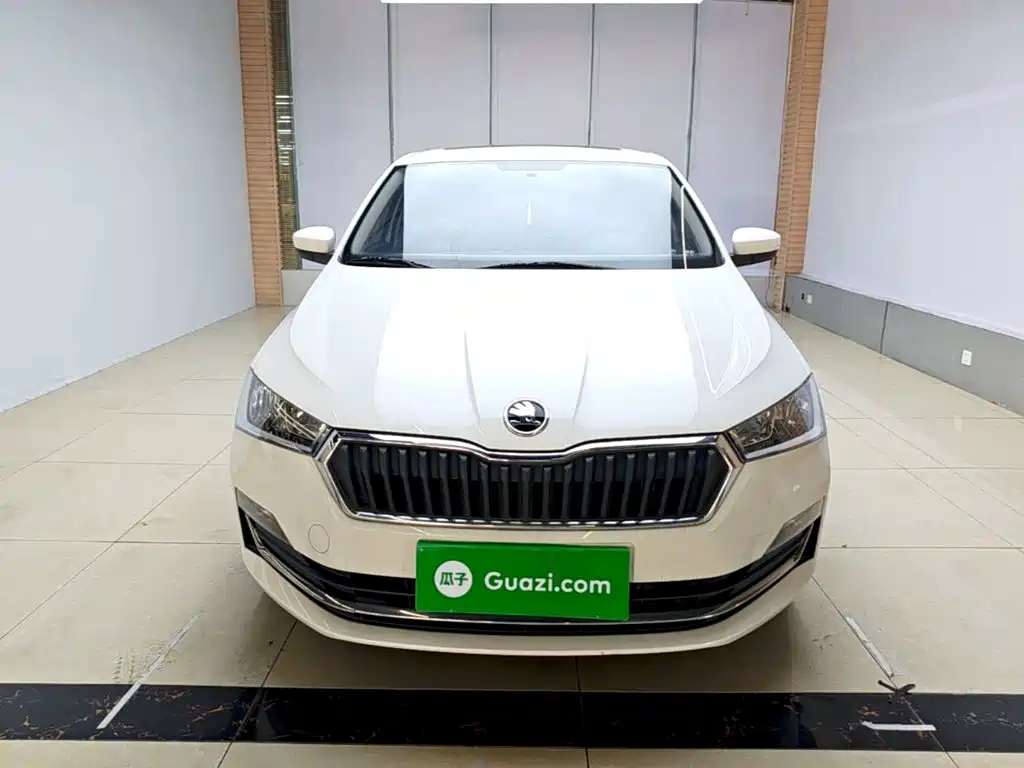 Skoda Rapid Spaceback — миниатюра 3