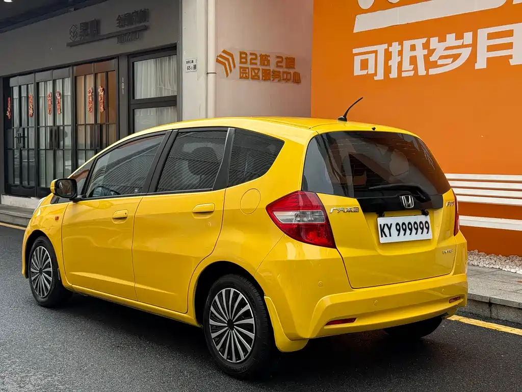 Honda Fit 2011 1.3L AT Comfort