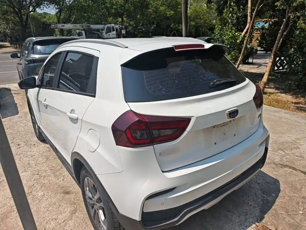 Geely Vision X3 — миниатюра 5