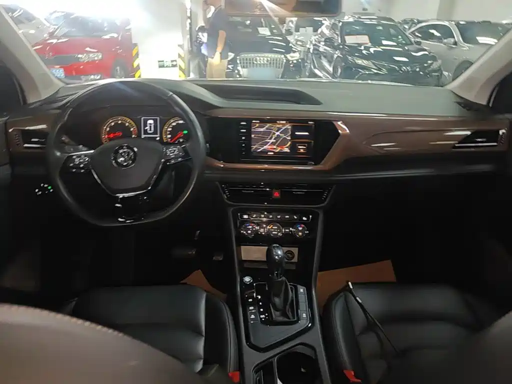 Volkswagen Tharu — миниатюра 10
