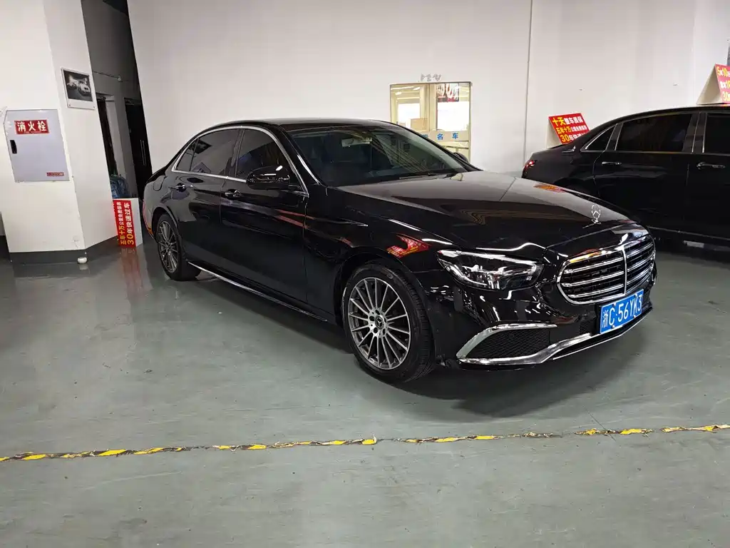 Mercedes-Benz E-Class — миниатюра 3