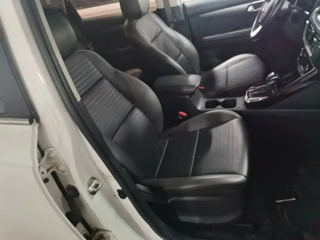 Kia Sportage — миниатюра 25