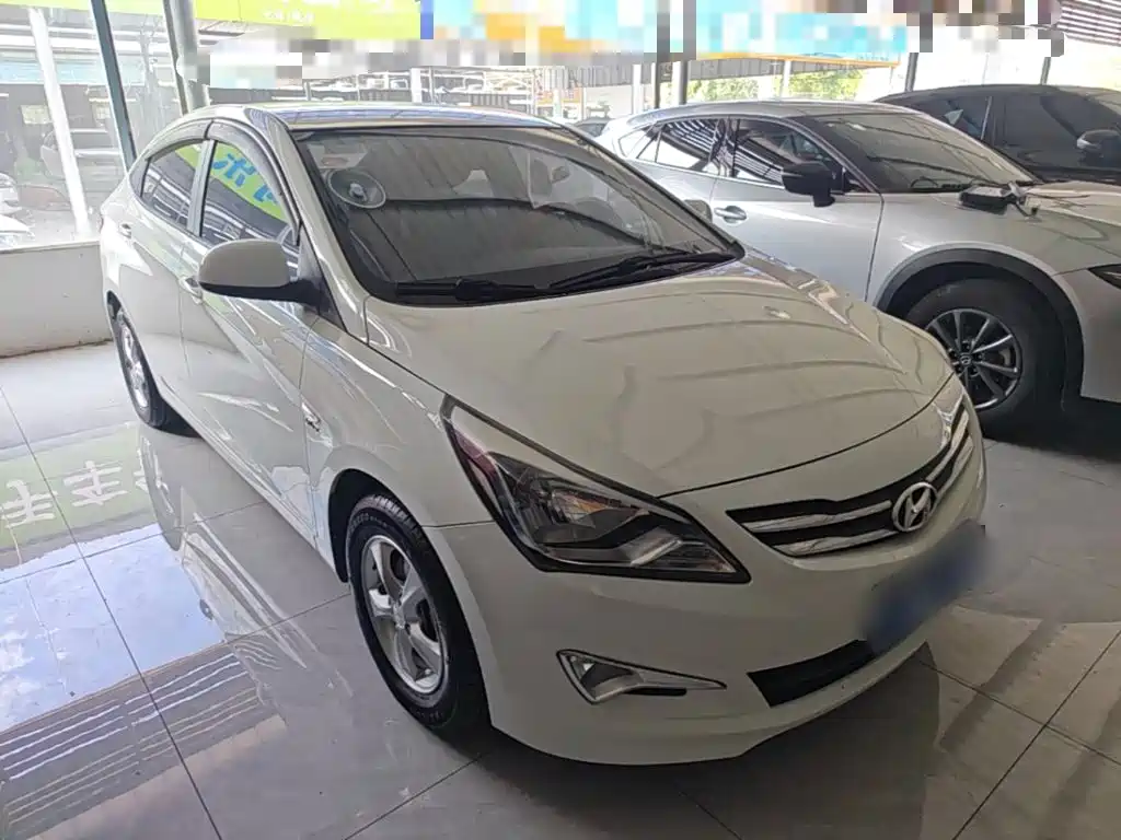Hyundai Verna — миниатюра 4