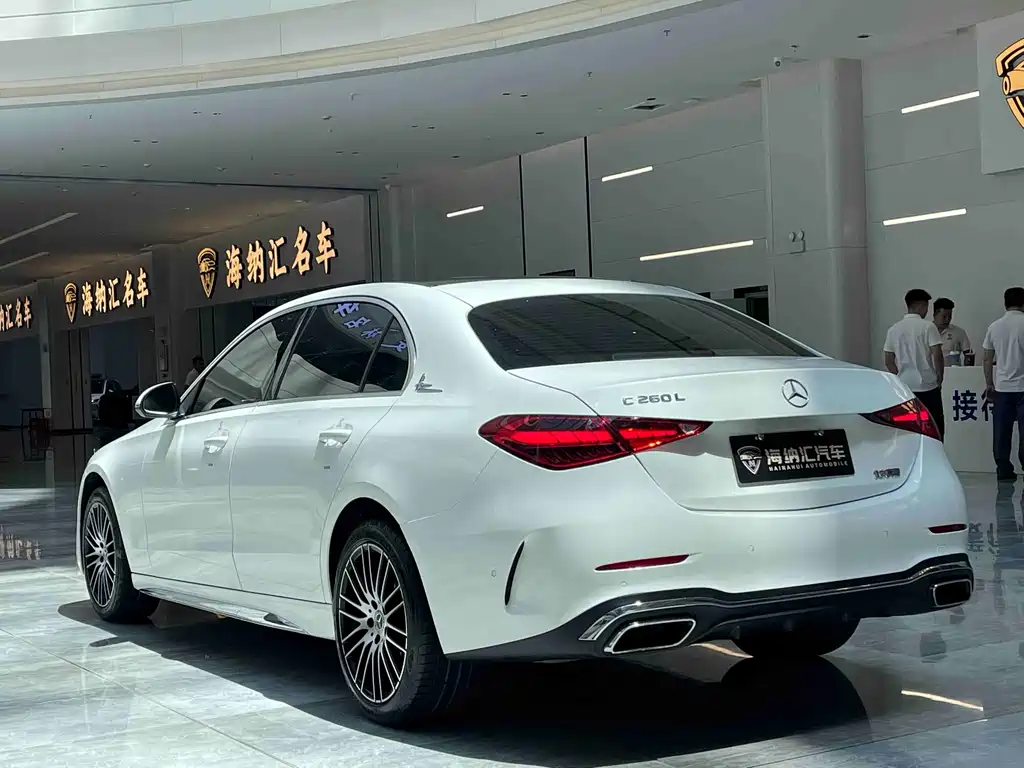 Mercedes-Benz C-Class — миниатюра 4