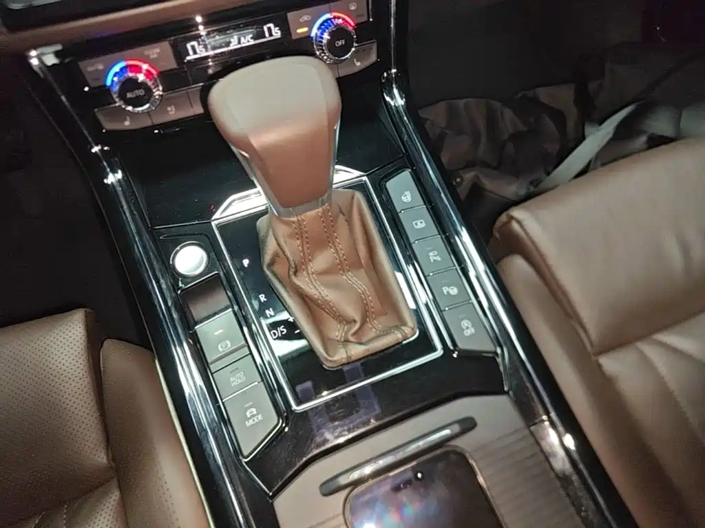 Volkswagen Phideon — миниатюра 14