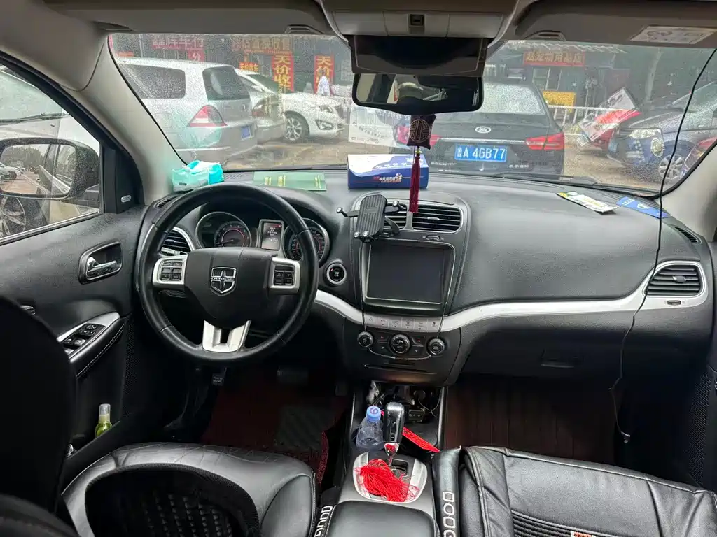 Dodge Journey — миниатюра 6
