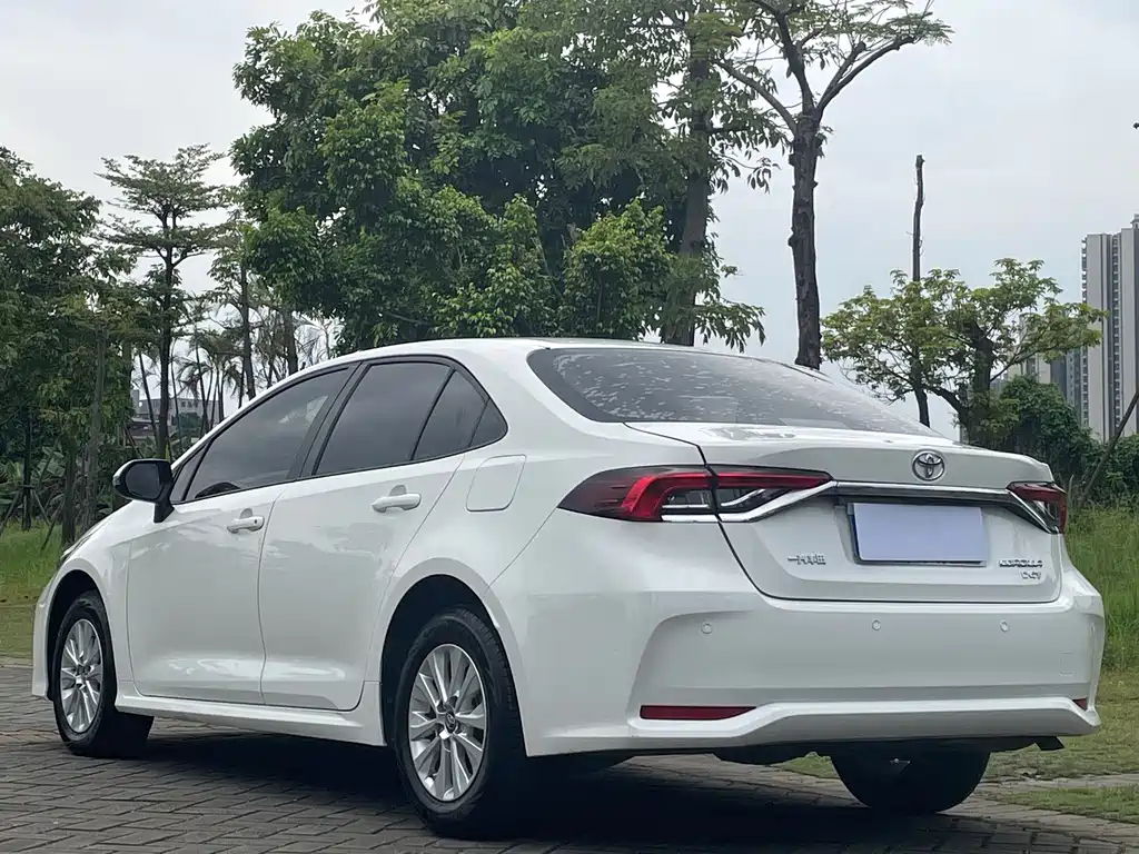 Toyota Corolla — миниатюра 13