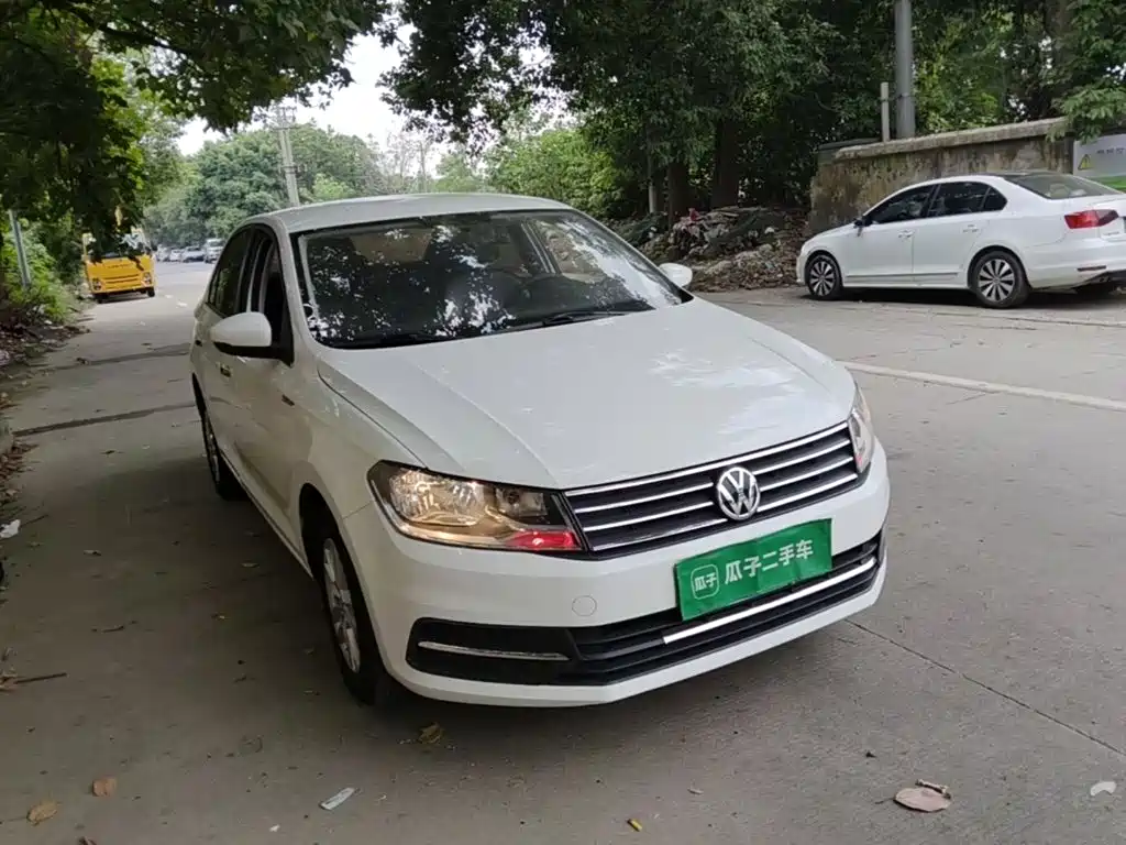 Volkswagen Santana — миниатюра 4