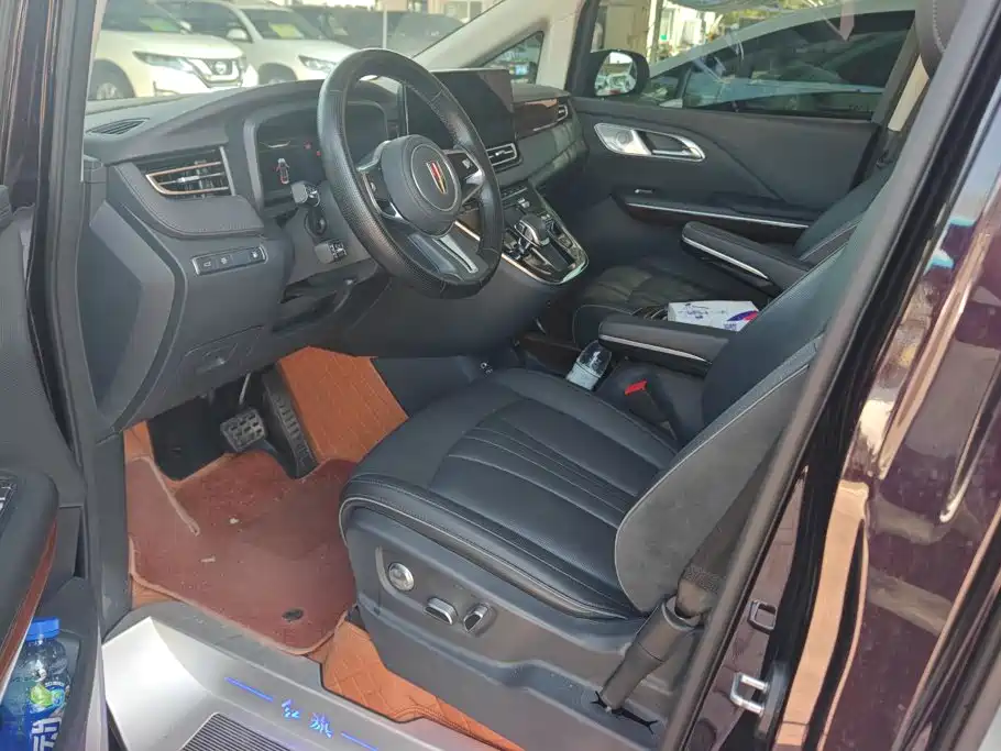 Hongqi Hongqi HQ9 PHEV — миниатюра 8
