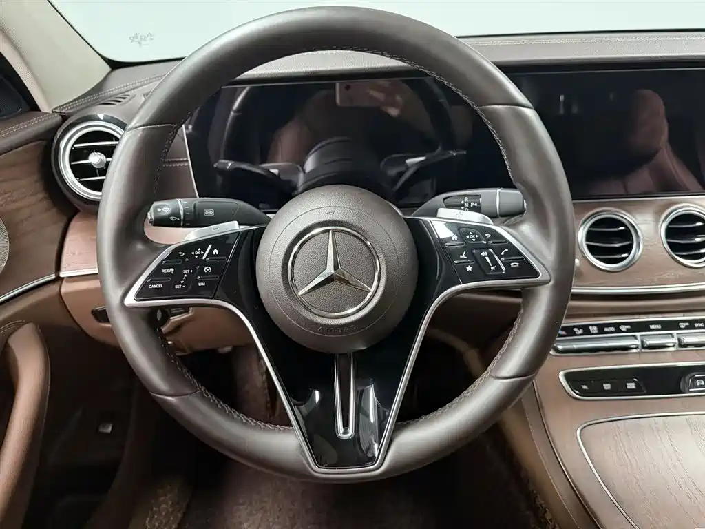 Mercedes-Benz E-Class E 2023 E 300 L Luxury