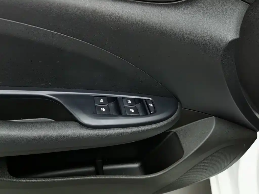 Buick Excelle — миниатюра 9