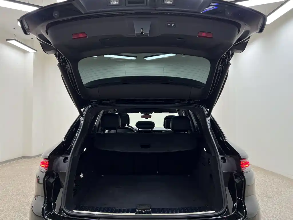 Porsche Cayenne — миниатюра 31