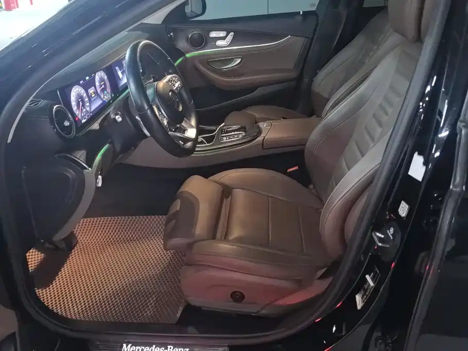 Mercedes-Benz E-Class — миниатюра 9