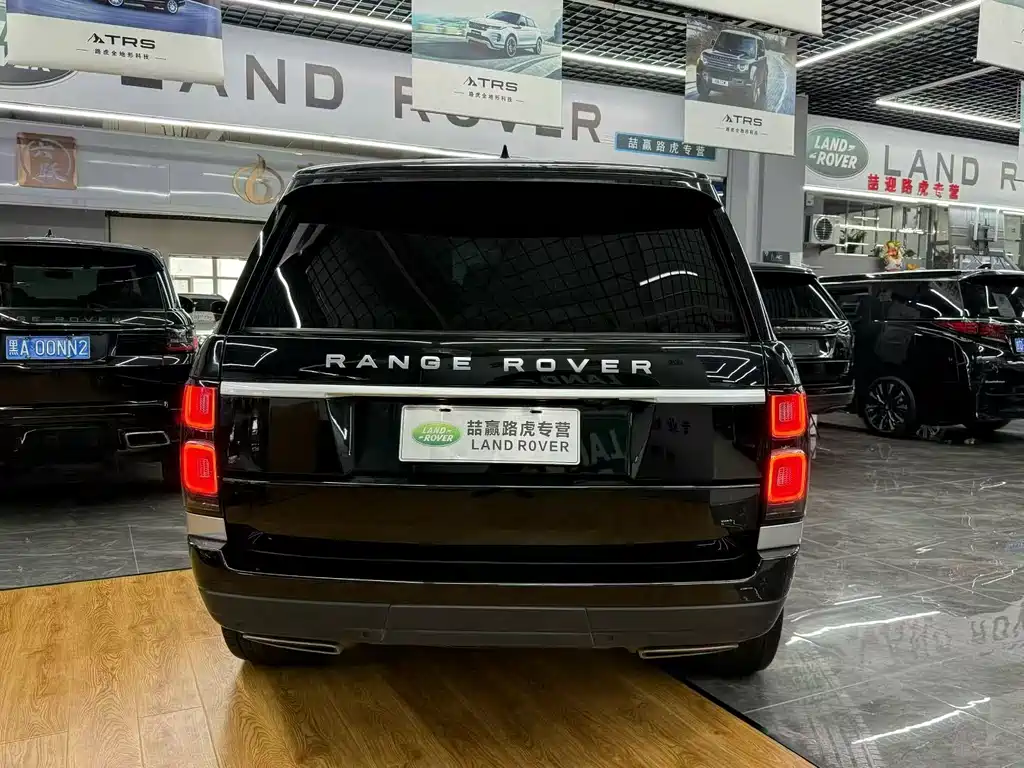 Land Rover Range Rover — миниатюра 8