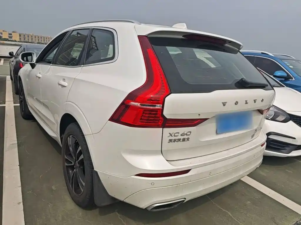 Volvo XC60 2019 T5 V