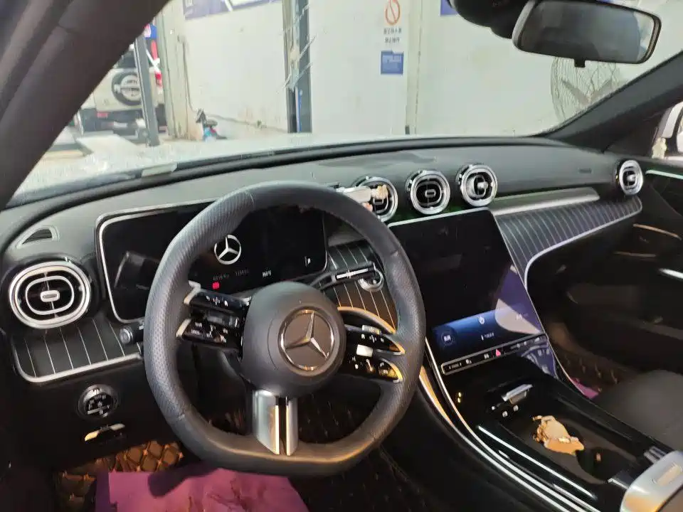 Mercedes-Benz C-Class — миниатюра 4