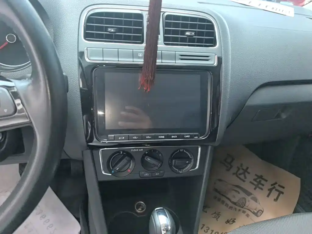 Volkswagen Polo — миниатюра 13