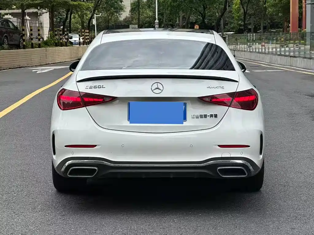 Mercedes-Benz C-Class — миниатюра 4