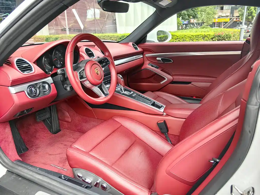 Porsche 718 2022 Cayman 2.0T