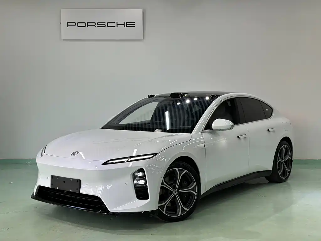 NIO ET5