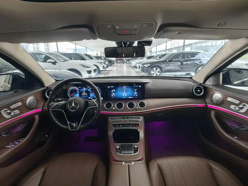 MERCEDES-BENZ E CLASS