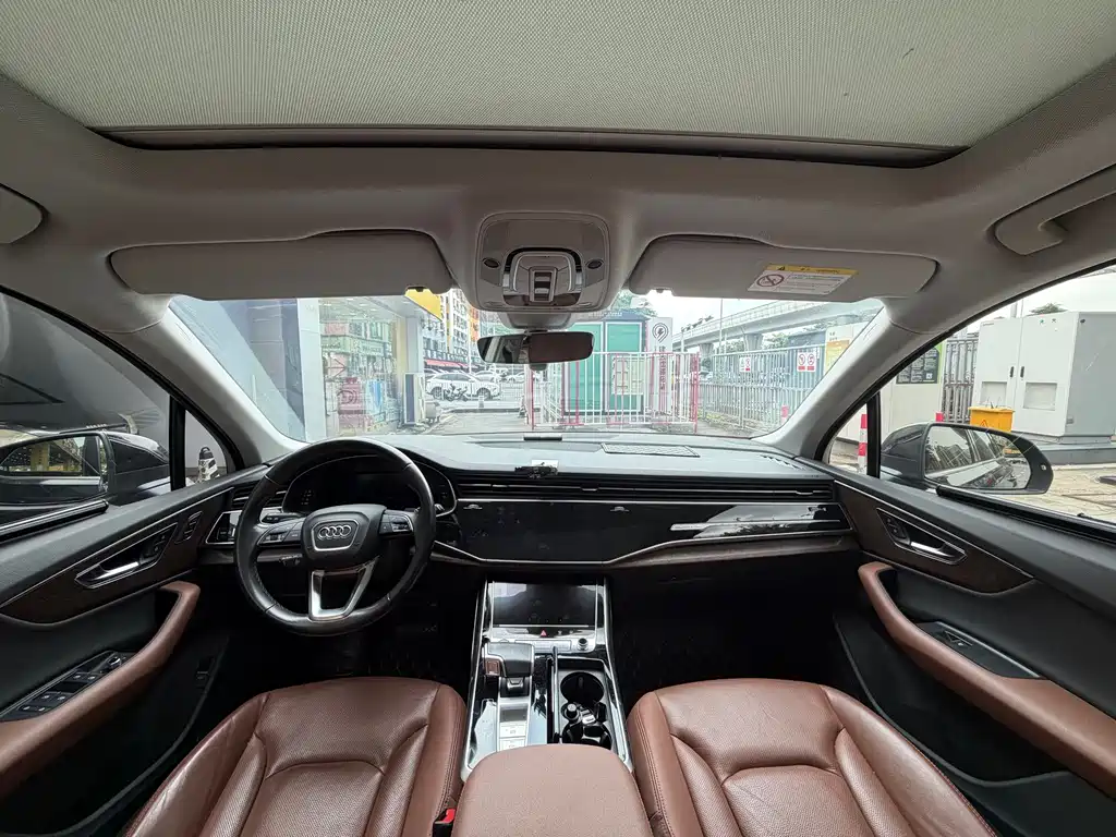 Audi Q7 — миниатюра 5