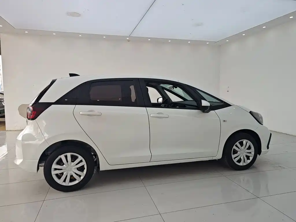 Honda Fit — миниатюра 17